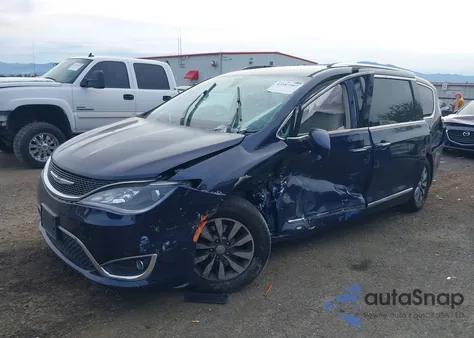 2019 Chrysler Pacifica Touring L Plus z USA, uszkodzony, nr VIN 2C4RC1EGXKR627372